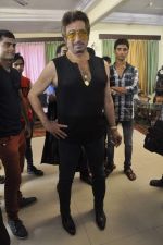 Shakti Kapoor on the sets of Ishq Ha Manjan in madh, Mumbai on 11th June 2013 (10).JPG